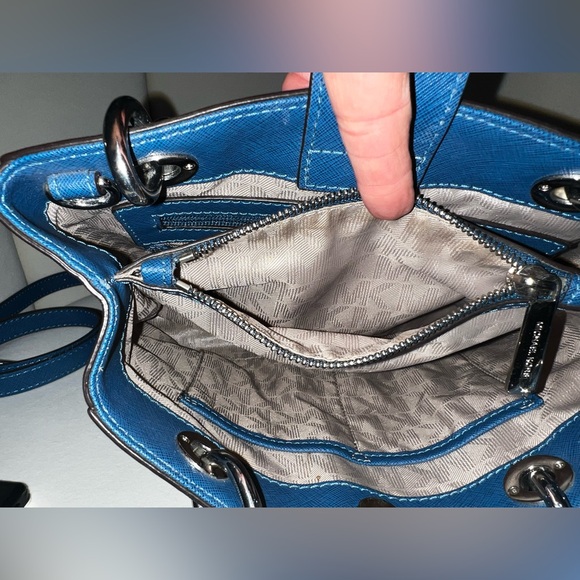 Michael Kors Cynthia Small Satchel - Picture 10 of 10